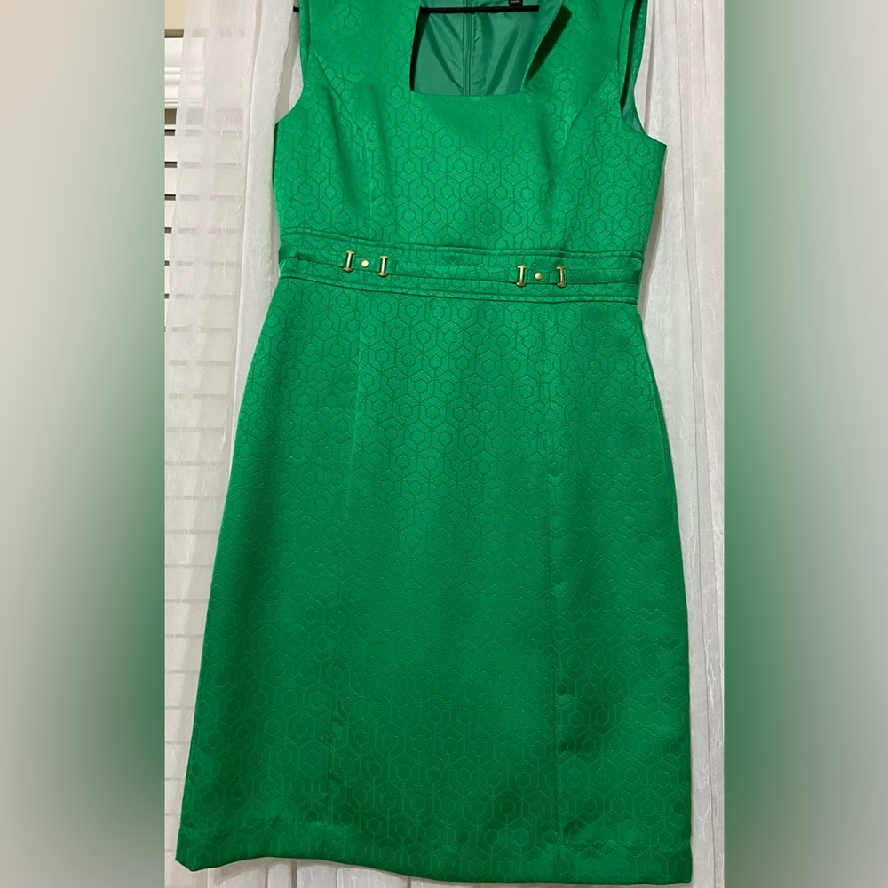 Tahari Arthur S. Levine Size 10 - Picture 4 of 7
